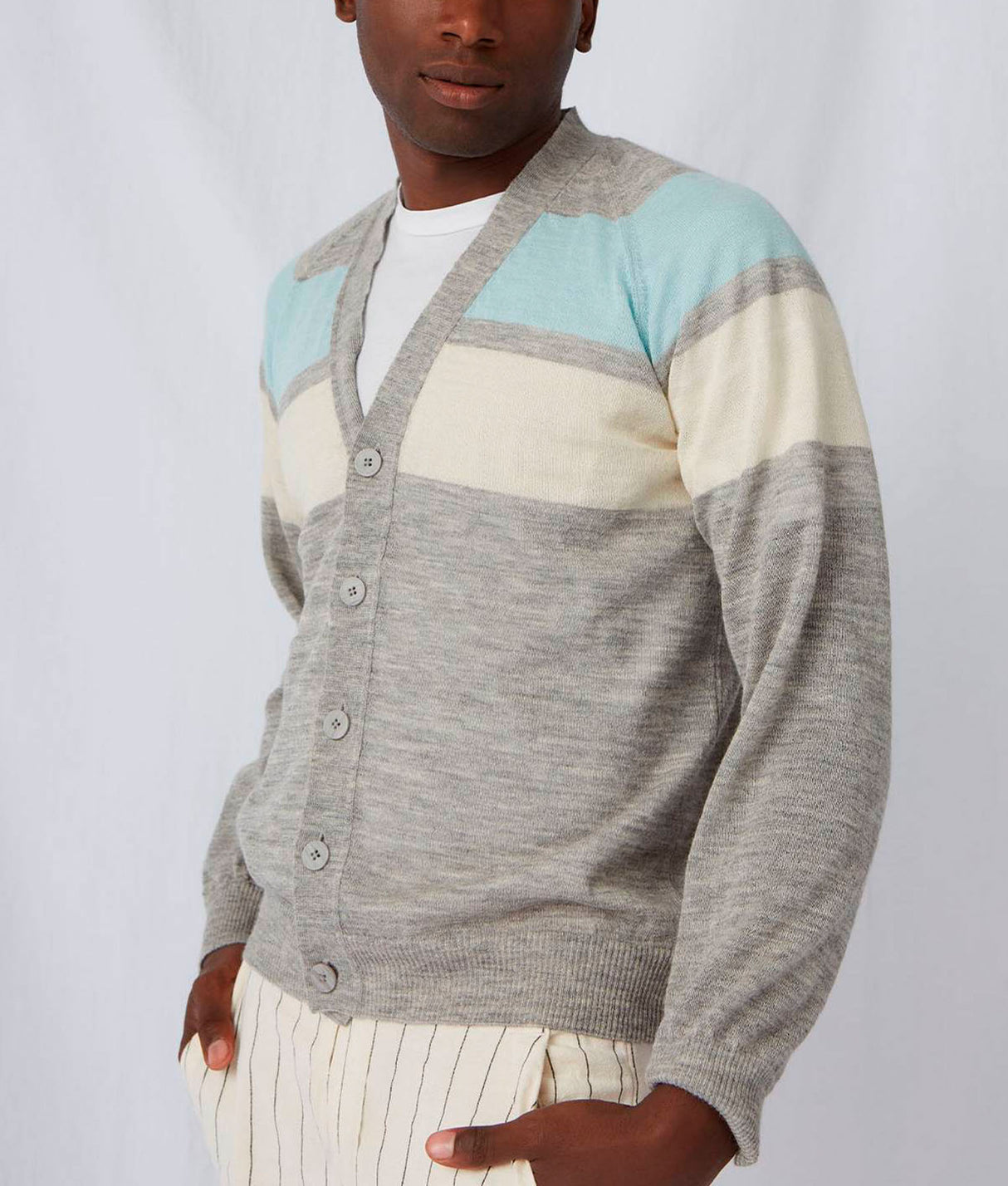 Cardigan Cuello V - Gris Plata